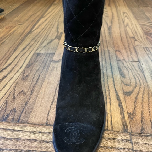 Chanel boots - Picture 3 of 5